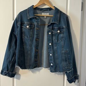 Cropped denim jacket